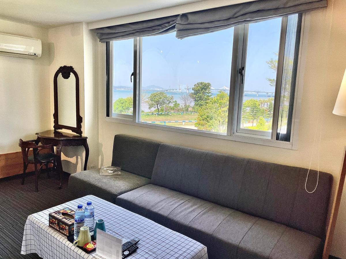 Breeze And Waves Hostel Jinning ภายนอก รูปภาพ