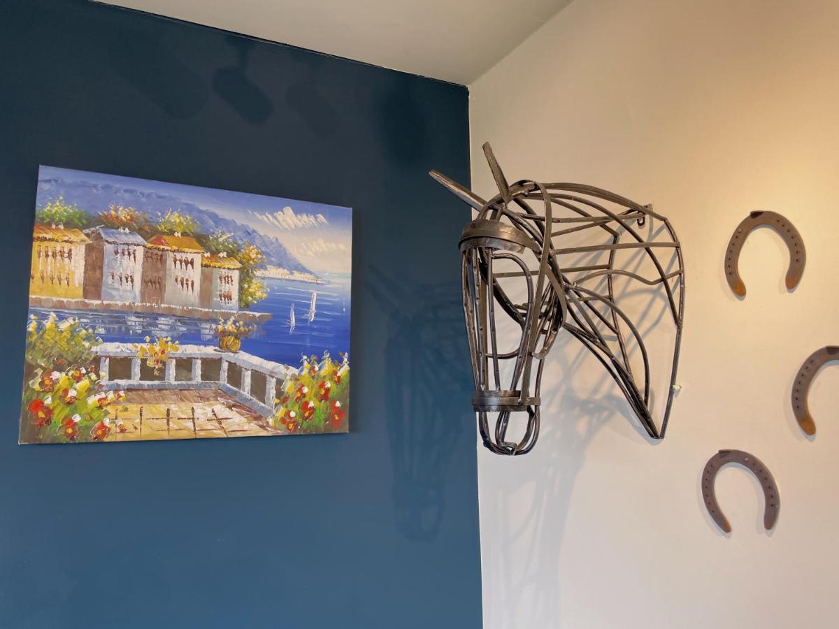 Breeze And Waves Hostel Jinning ภายนอก รูปภาพ