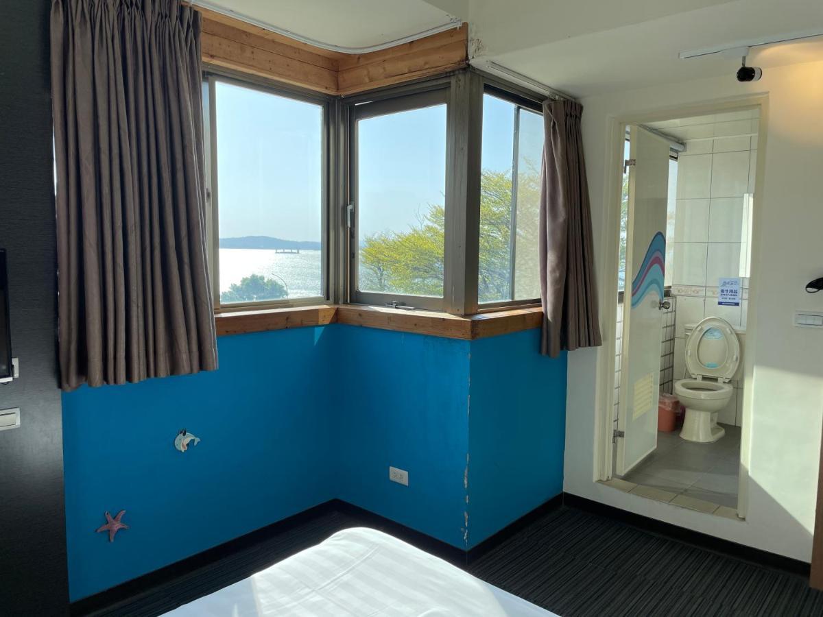 Breeze And Waves Hostel Jinning ภายนอก รูปภาพ