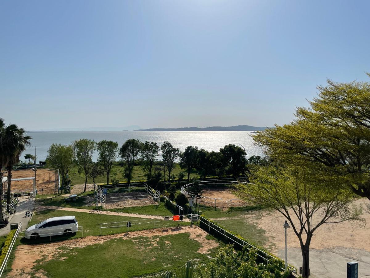 Breeze And Waves Hostel Jinning ภายนอก รูปภาพ