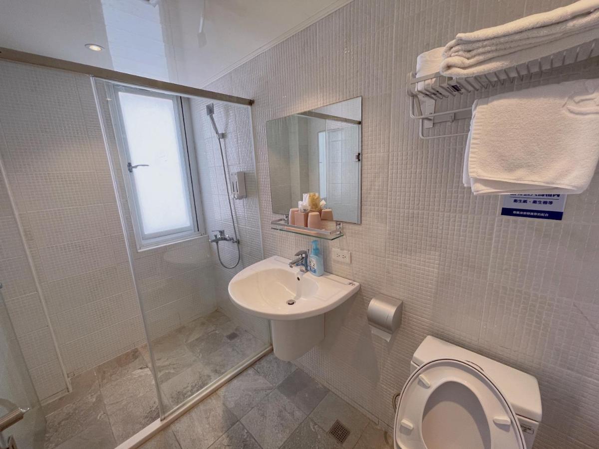 Breeze And Waves Hostel Jinning ภายนอก รูปภาพ