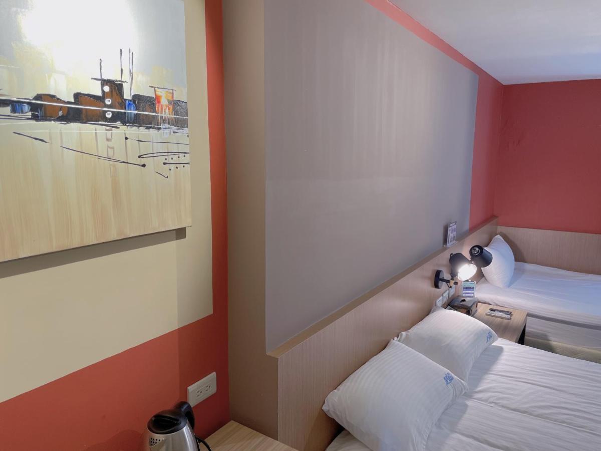 Breeze And Waves Hostel Jinning ภายนอก รูปภาพ